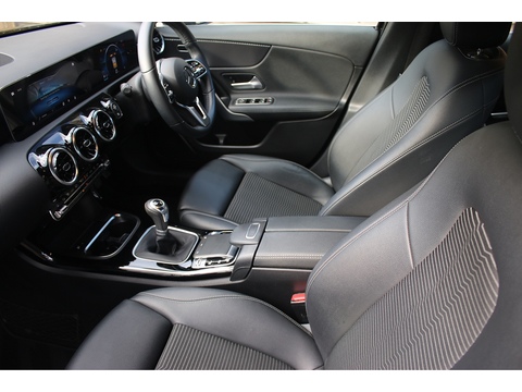 1.3 A180 Sport (Executive) Hatchback 5dr Petrol Manual Euro 6 (s/s) (136 ps)