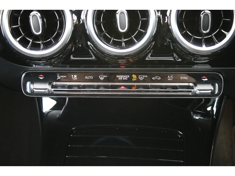 1.3 A180 AMG Line (Executive) Hatchback 5dr Petrol 7G-DCT Euro 6 (s/s) (136 ps)