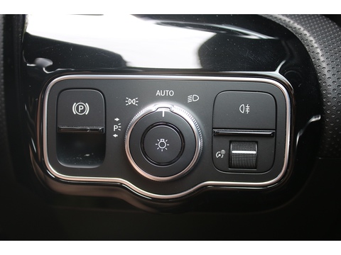 1.3 A180 AMG Line (Executive) Hatchback 5dr Petrol 7G-DCT Euro 6 (s/s) (136 ps)