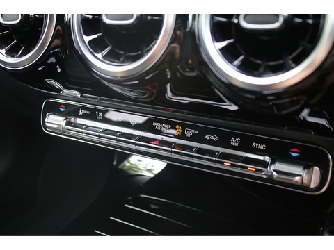 1.3 A180 AMG Line (Executive) Hatchback 5dr Petrol 7G-DCT Euro 6 (s/s) (136 ps)