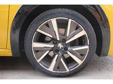 Peugeot 208 PureTech GT Line 