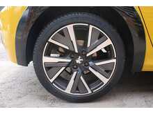Peugeot 208 PureTech GT Line 