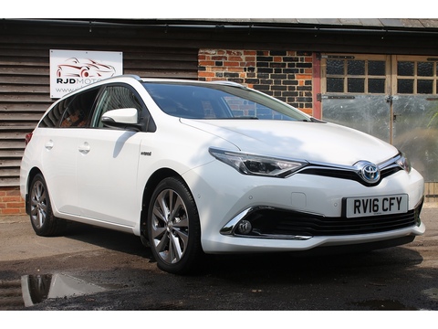 1.8 VVT-h Excel Touring Sports 5dr Petrol Hybrid CVT Euro 6 (s/s) (136 ps)