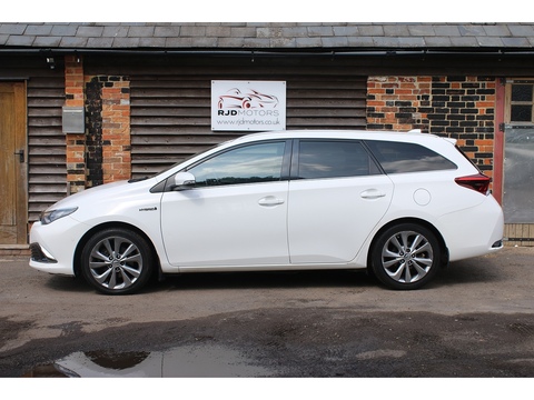 1.8 VVT-h Excel Touring Sports 5dr Petrol Hybrid CVT Euro 6 (s/s) (136 ps)