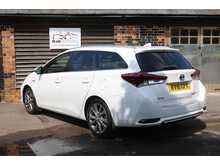 Toyota Auris VVT-h Excel 