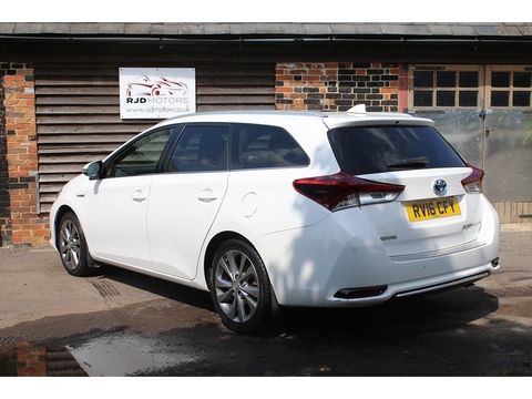 1.8 VVT-h Excel Touring Sports 5dr Petrol Hybrid CVT Euro 6 (s/s) (136 ps)
