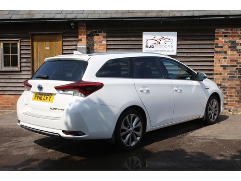 1.8 VVT-h Excel Touring Sports 5dr Petrol Hybrid CVT Euro 6 (s/s) (136 ps)