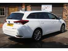 Toyota Auris VVT-h Excel 