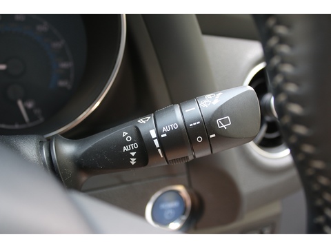 1.8 VVT-h Excel Touring Sports 5dr Petrol Hybrid CVT Euro 6 (s/s) (136 ps)