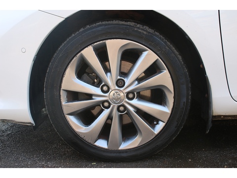 1.8 VVT-h Excel Touring Sports 5dr Petrol Hybrid CVT Euro 6 (s/s) (136 ps)