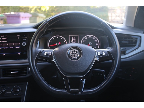 1.0 TSI SE Hatchback 5dr Petrol Manual Euro 6 (s/s) (95 ps)