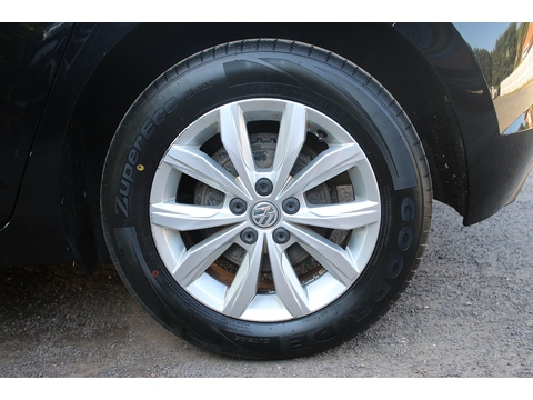 1.0 TSI SE Hatchback 5dr Petrol Manual Euro 6 (s/s) (95 ps)