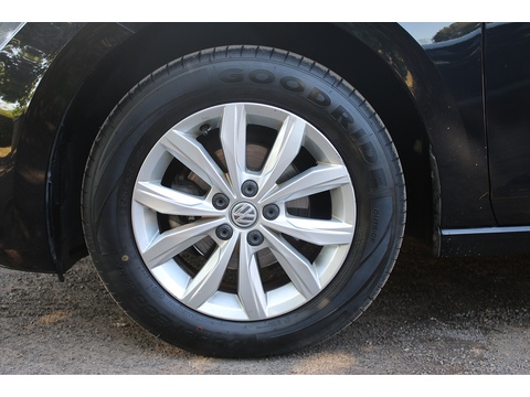 1.0 TSI SE Hatchback 5dr Petrol Manual Euro 6 (s/s) (95 ps)