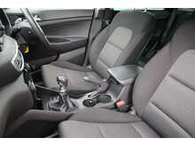Hyundai TUCSON GDi SE Nav 