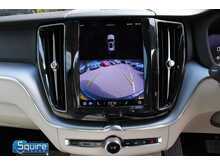 Volvo XC60 B5 MHEV Momentum