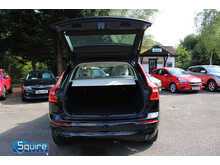 Volvo XC60 B5 MHEV Momentum