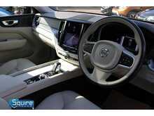 Volvo XC60 B5 MHEV Momentum