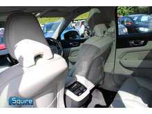 Volvo XC60 B5 MHEV Momentum