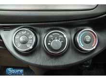 Toyota Yaris Dual VVT-i TR