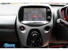 Toyota AYGO VVT-i x-play