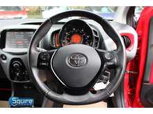 Toyota AYGO VVT-i x-play