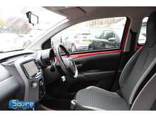 Toyota AYGO VVT-i x-play