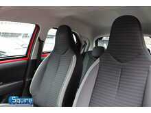 Toyota AYGO VVT-i x-play