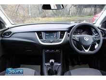 Vauxhall Grandland X Turbo D BlueInjection SE