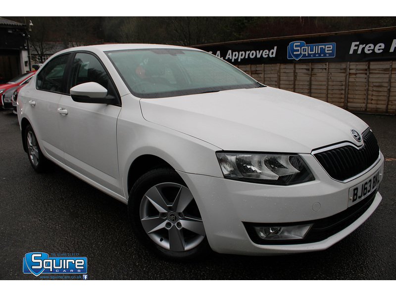 1.6 TDI SE Hatchback 5dr Diesel DSG Euro 5 (s/s) (105 ps)