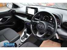 Toyota Yaris VVT-h Icon