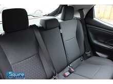 Toyota Yaris VVT-h Icon