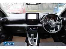 Toyota Yaris VVT-h Icon