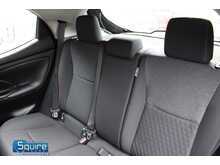 Toyota Yaris VVT-h Icon