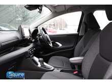 Toyota Yaris VVT-h Icon