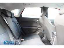 Renault Captur TCe Iconic 