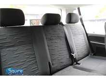Volkswagen Transporter Shuttle TDI SE