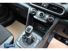 Hyundai KONA T-GDi Play