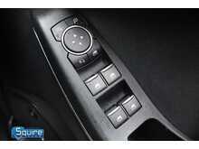 Ford Fiesta T EcoBoost MHEV Titanium X