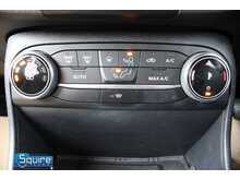 Ford Fiesta T EcoBoost MHEV Titanium X