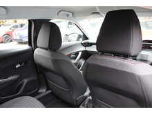 Peugeot 2008 PureTech Active Premium