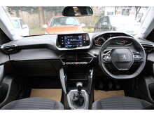 Peugeot 2008 PureTech Active Premium