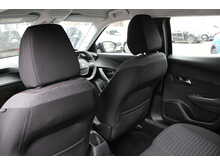 Peugeot 2008 PureTech Active Premium