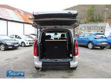 Vauxhall Combo Life - Wheel Chair Adapted