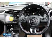 MG MG ZS T-GDI Exclusive