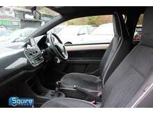 SEAT Mii by MANGO