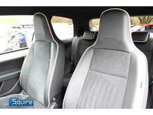 SEAT Mii by MANGO