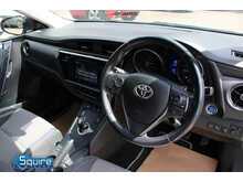 Toyota Auris VVT-h Design