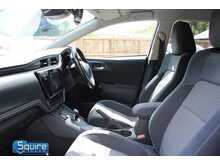 Toyota Auris VVT-h Design