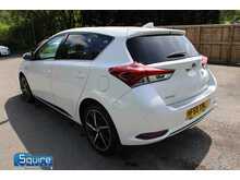 Toyota Auris VVT-h Design