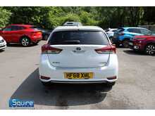 Toyota Auris VVT-h Design